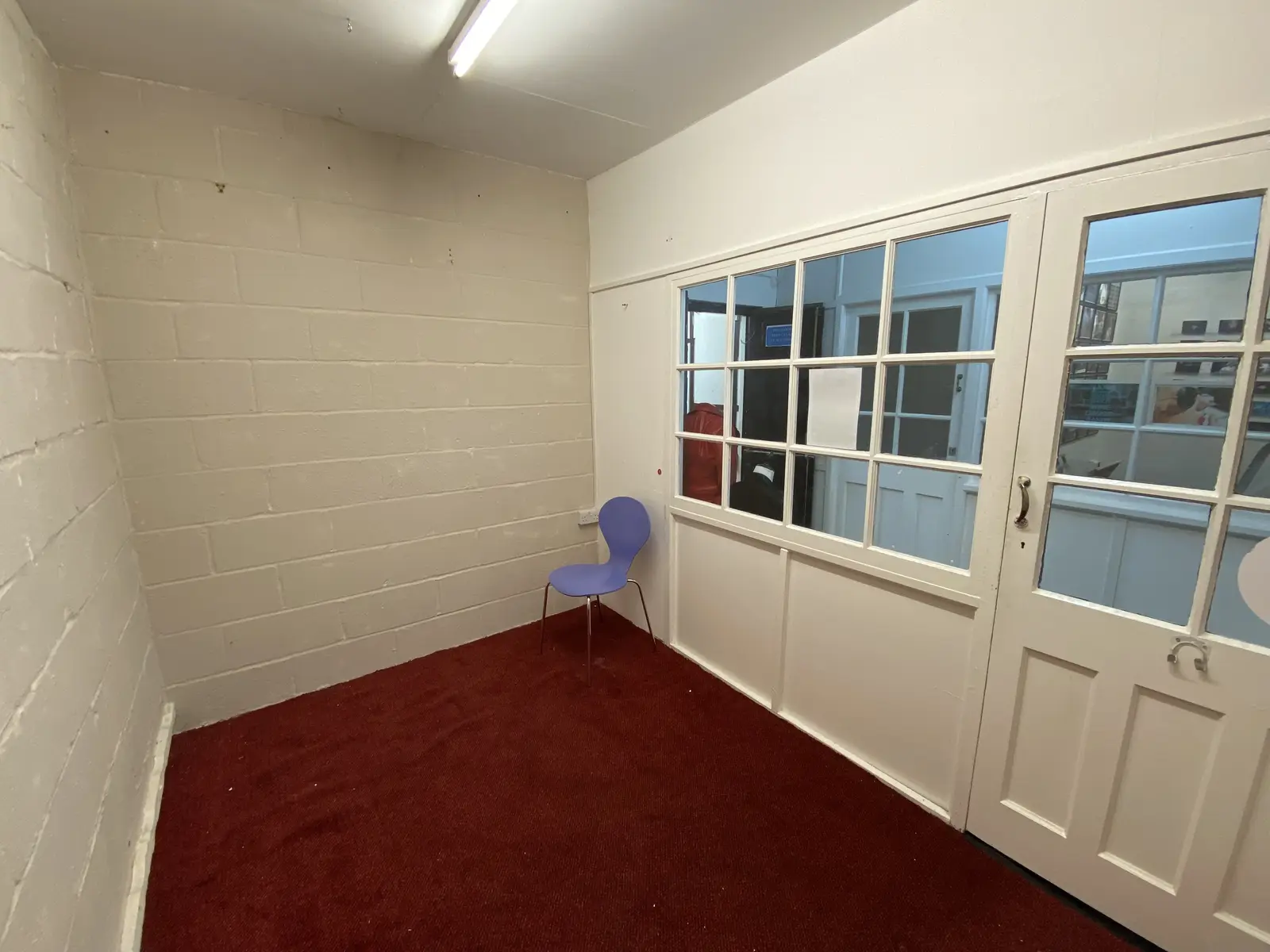 Commercial property, Unit M31, 102A Wood Street, detail photograph
