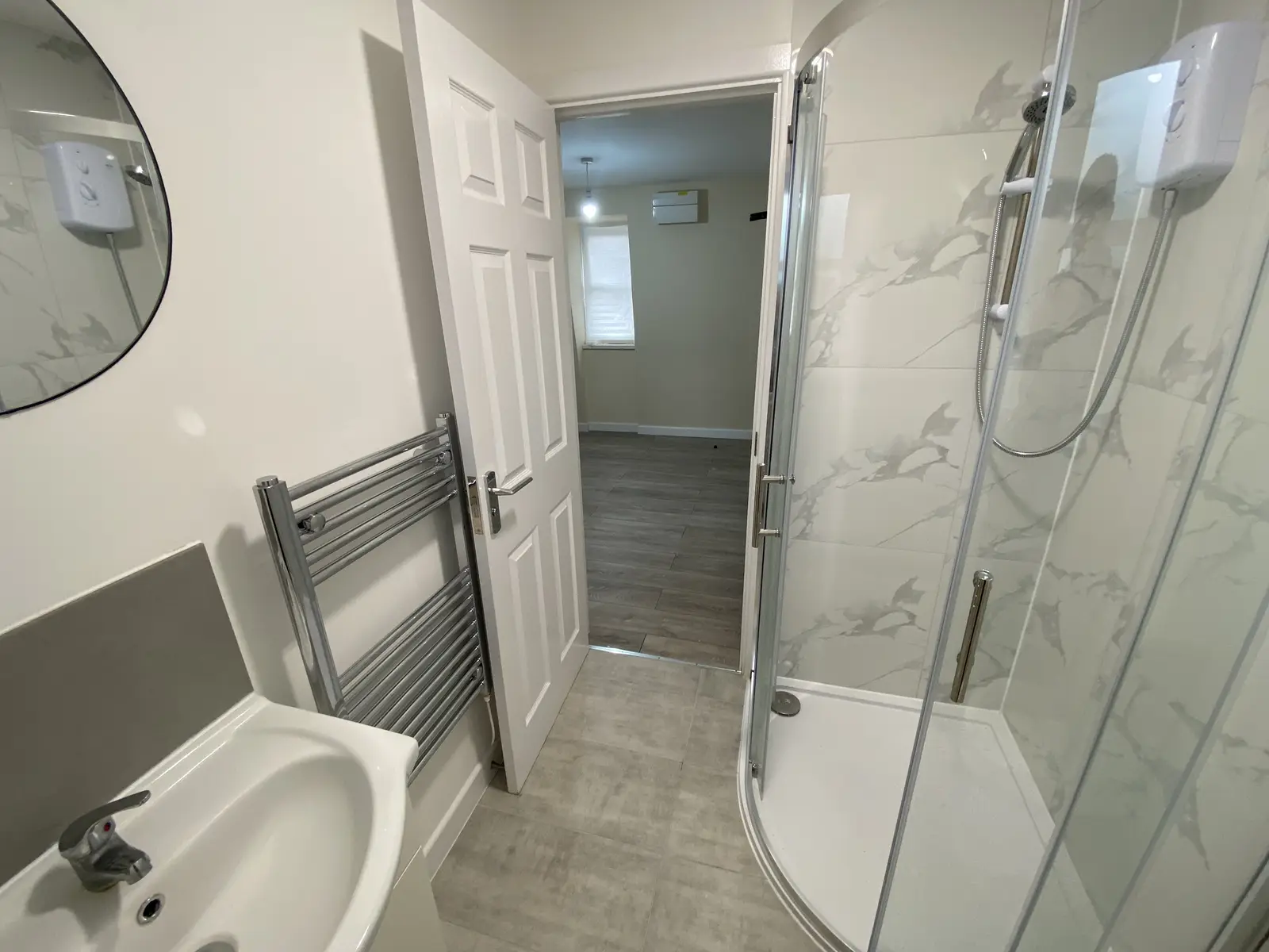 1-bed Flat apartment, Flat 16, York House, photograph 8