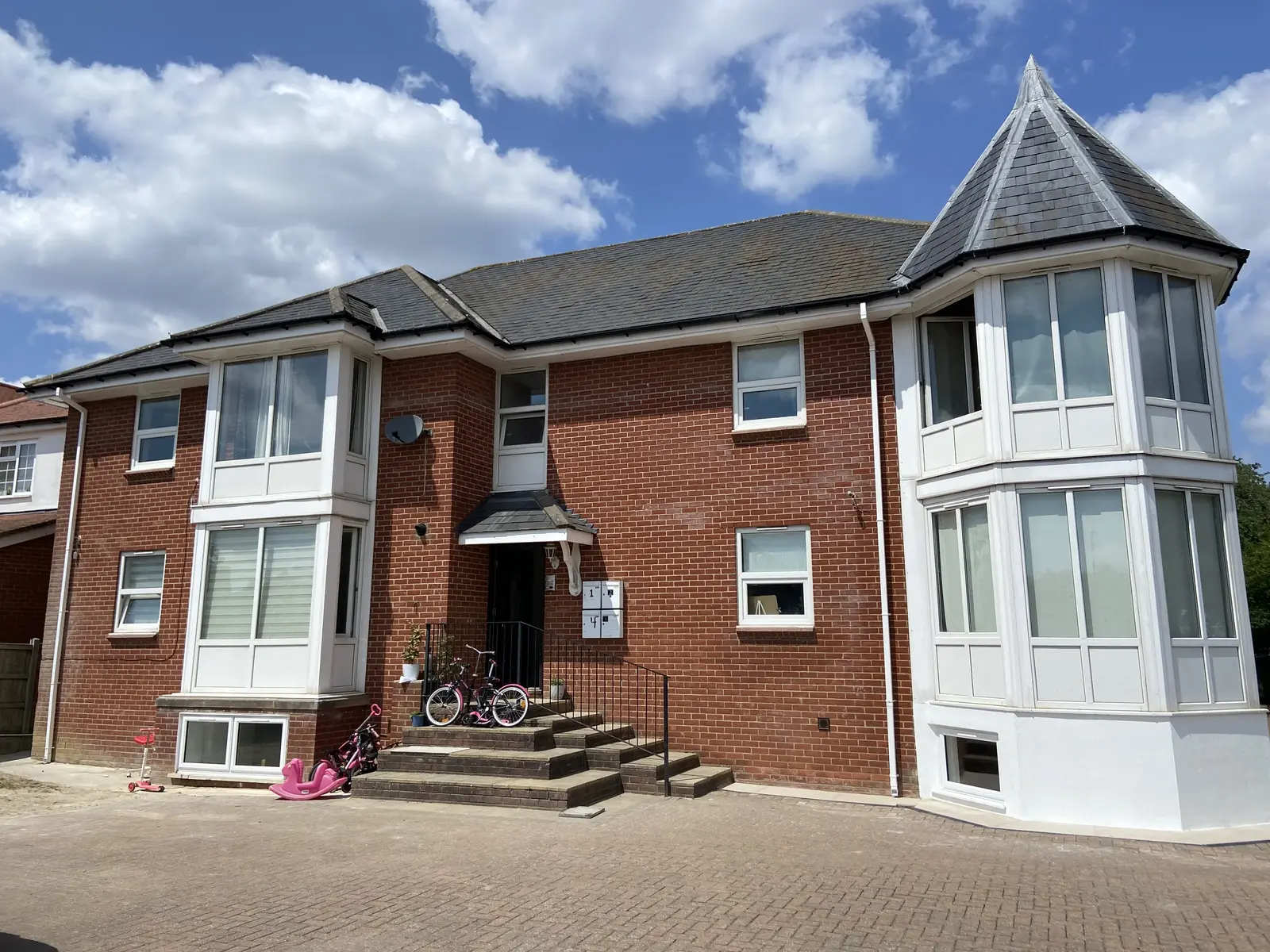 1-bed Flat apartment, Basement Flat, 83 Mount Pleasant Road, photograph