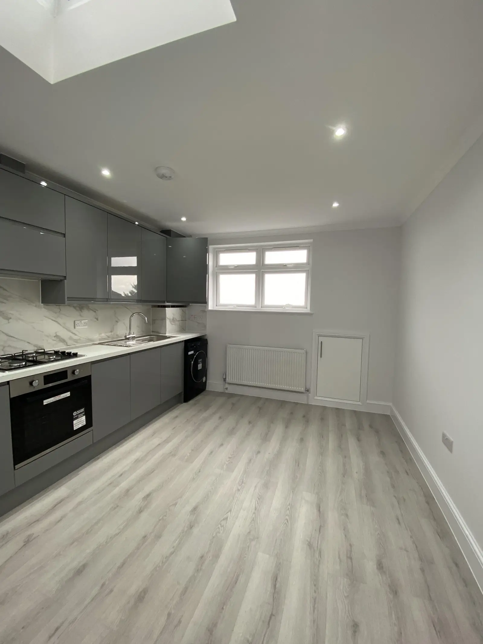 2-bed Flat apartment, 368C Green Lanes, photograph 4