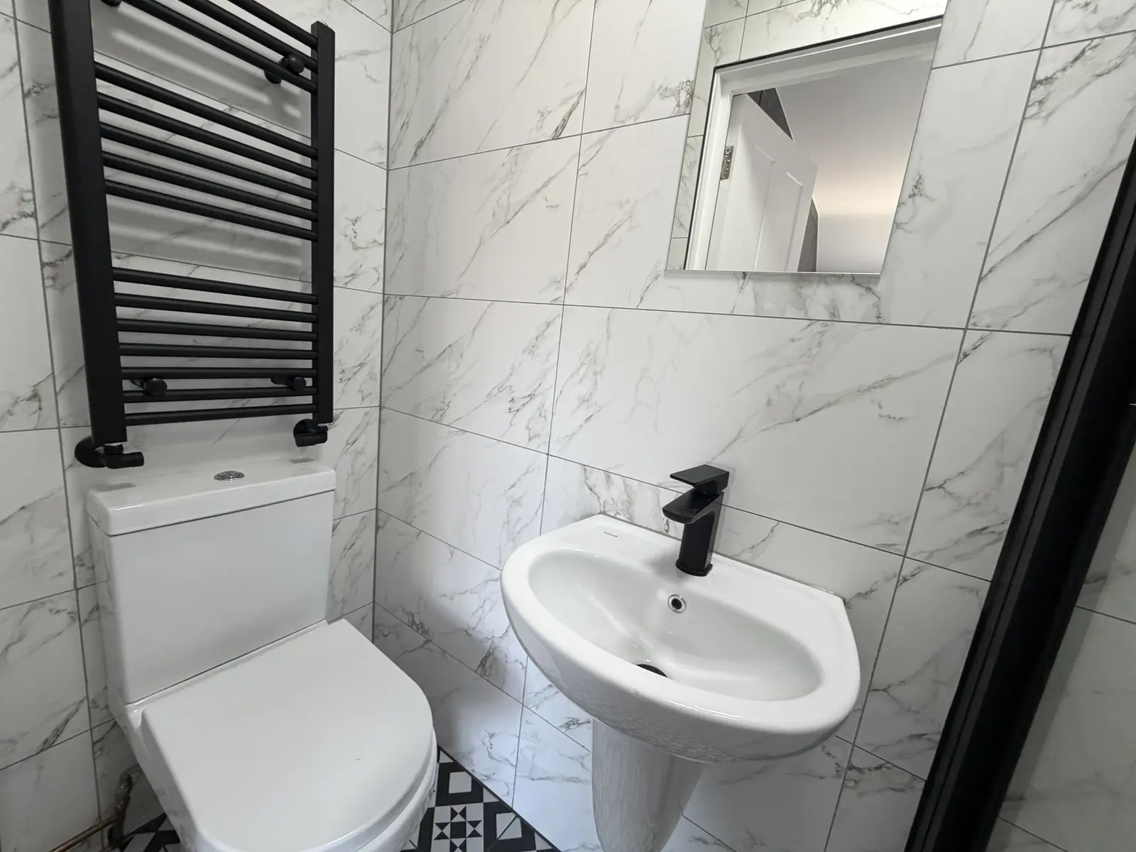 4-bed House, 1 Stokes Cottages, photo: En-suite