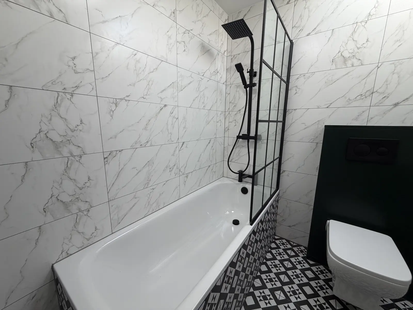 4-bed House, 1 Stokes Cottages, photo: Bathroom