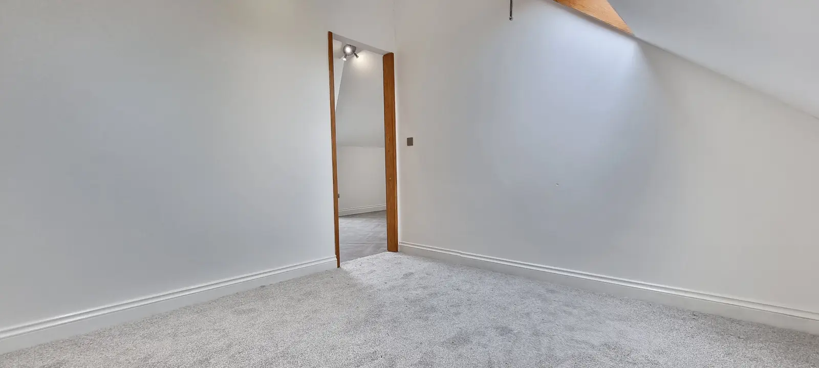 2-bed Flat apartment, Flat C, 150 Huxley Road, photo: Bedroom